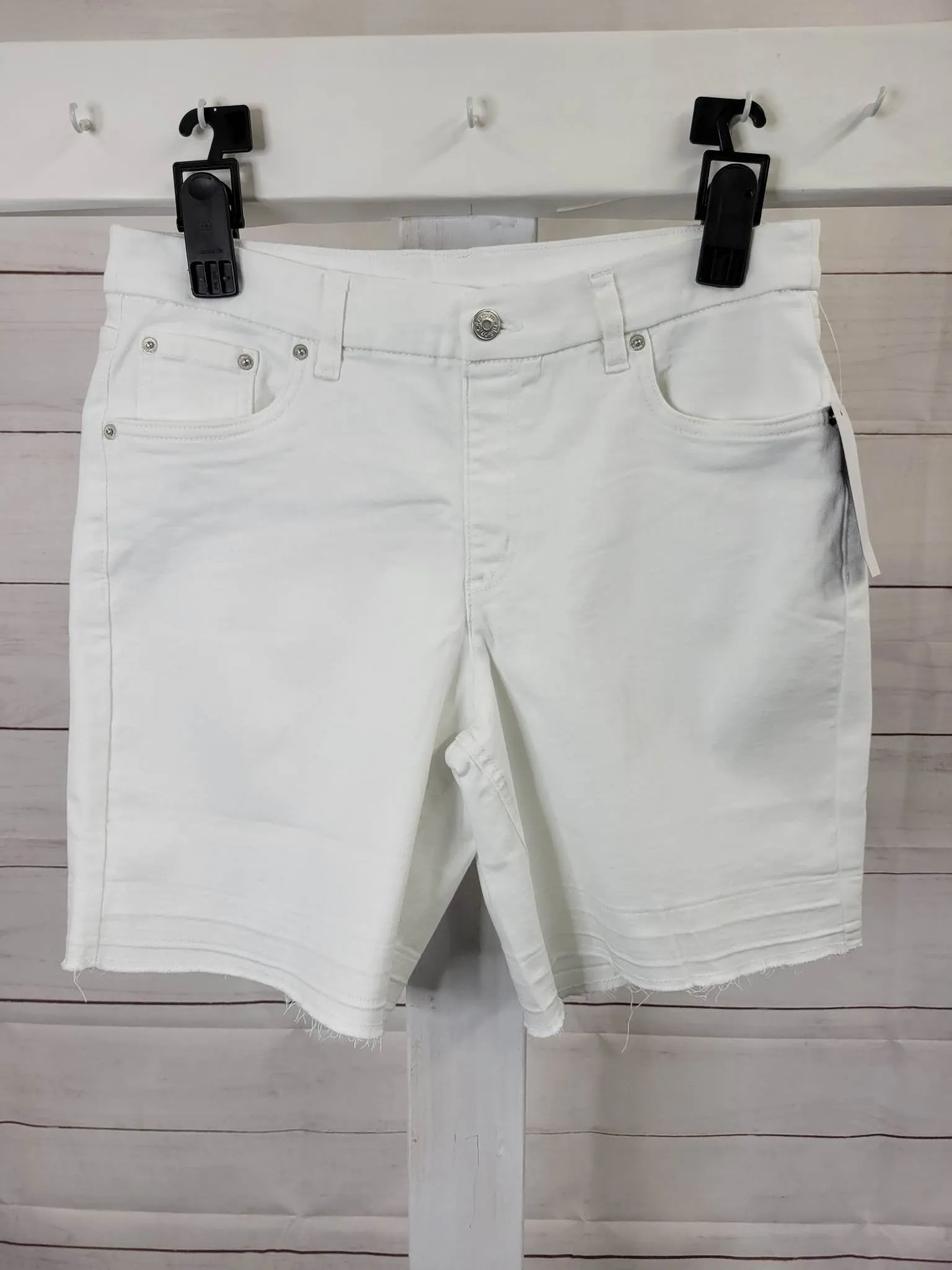 14R WHITE A500264 Denim & Co. Regular Easy Stretch Denim Short with Frayed Hem