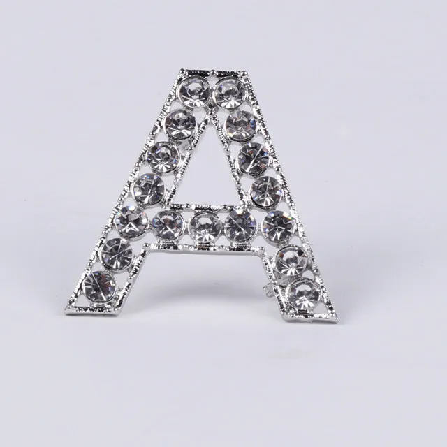 2020 High Quality Rhinestone 6 letter Broochs