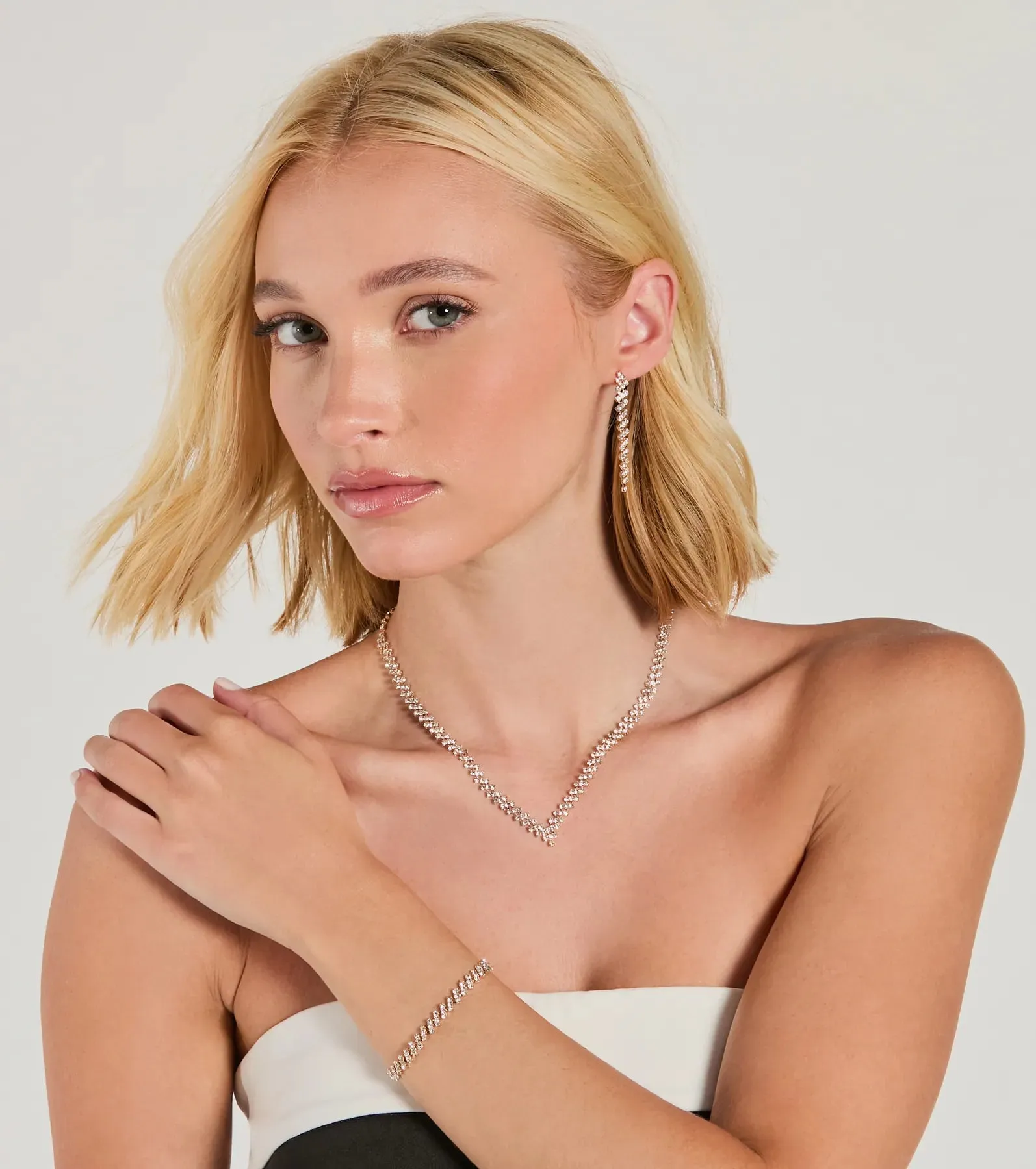 All In The Shine Necklace Set