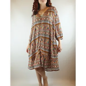 Ba & Sh pre-owned pretty and unique print 3/4 sleeve dress with deep v-neck size 2 (best fits 10)