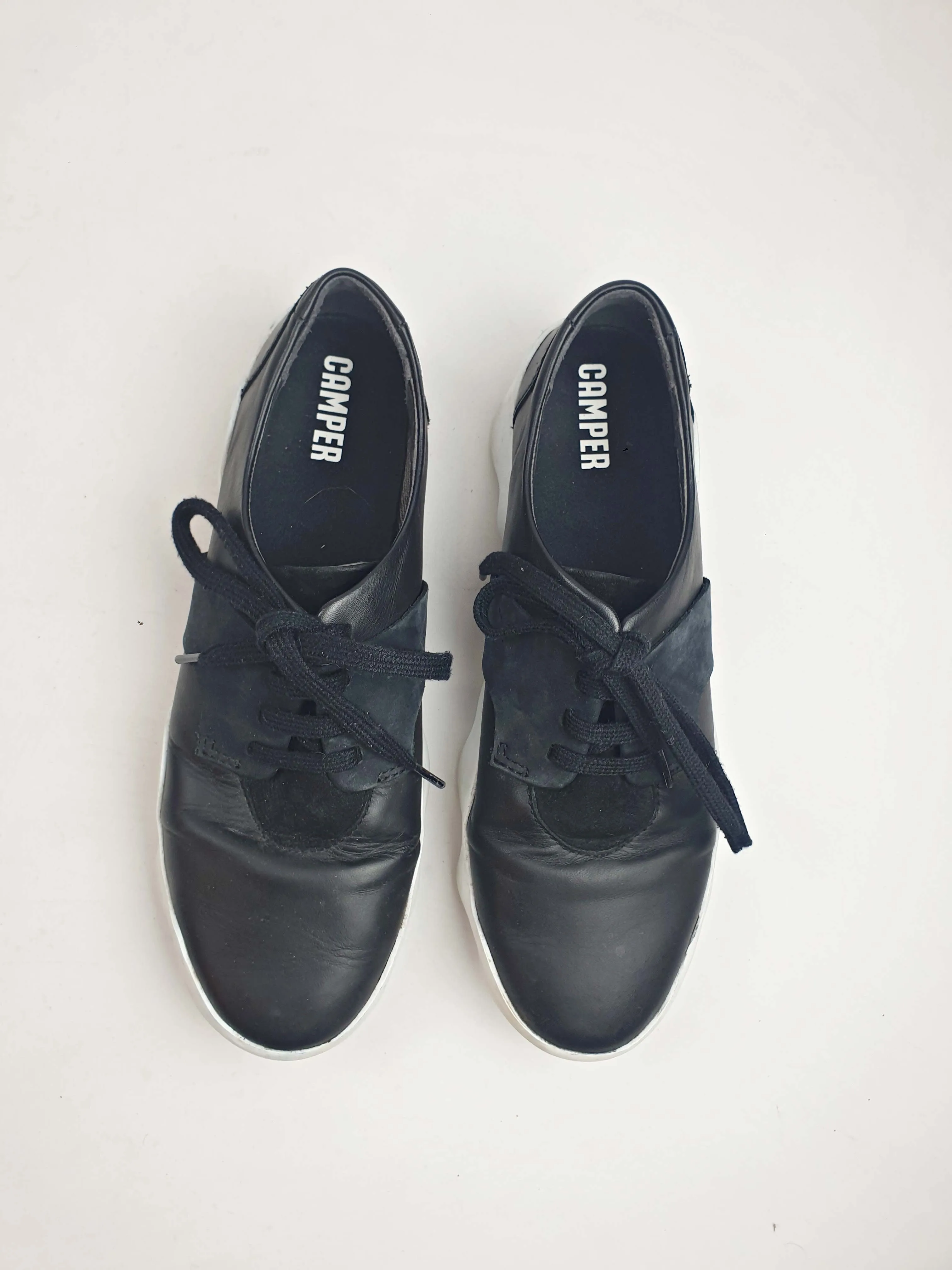 Camper black leather lace up shoes with white sole size 40