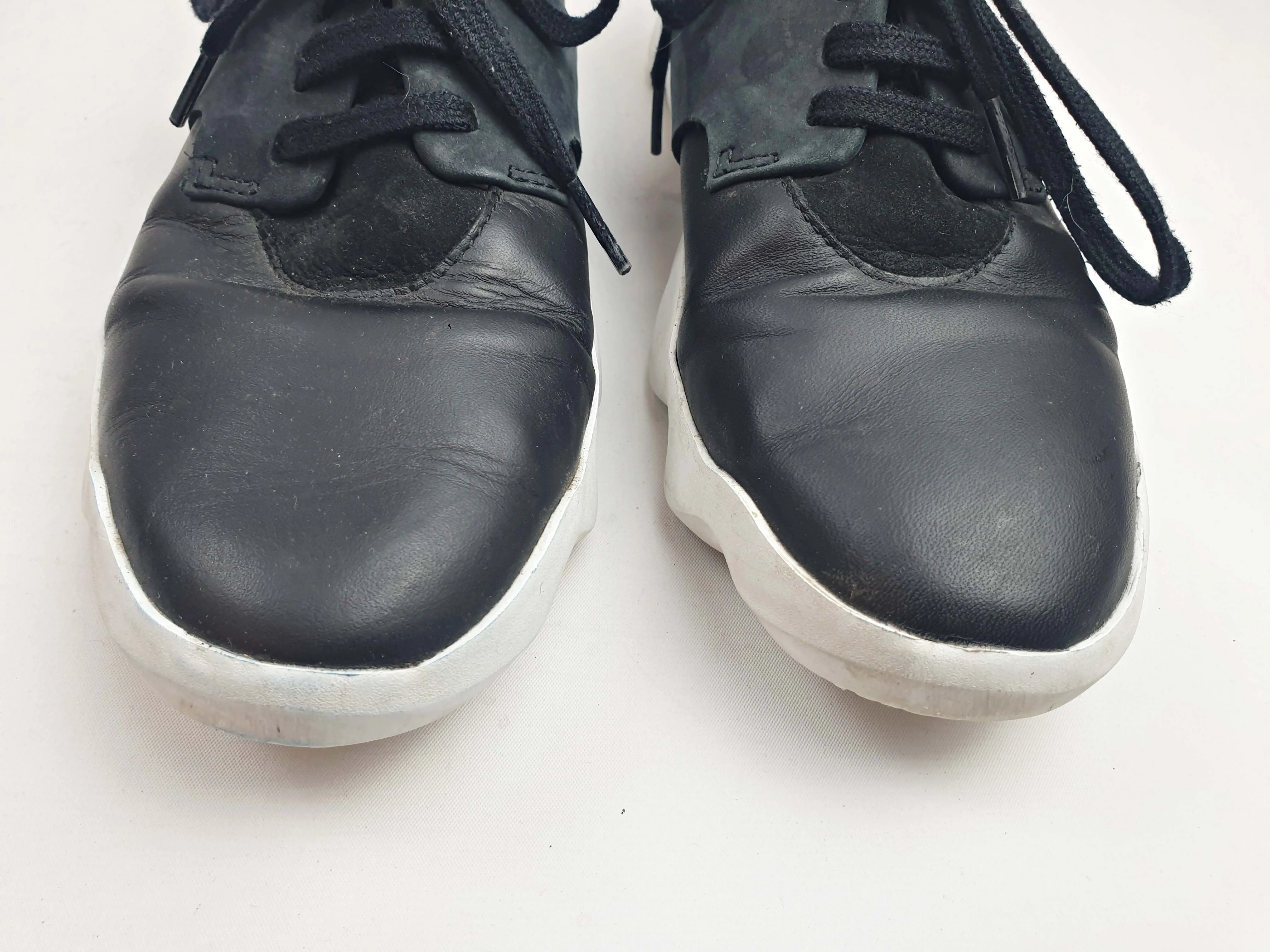 Camper black leather lace up shoes with white sole size 40