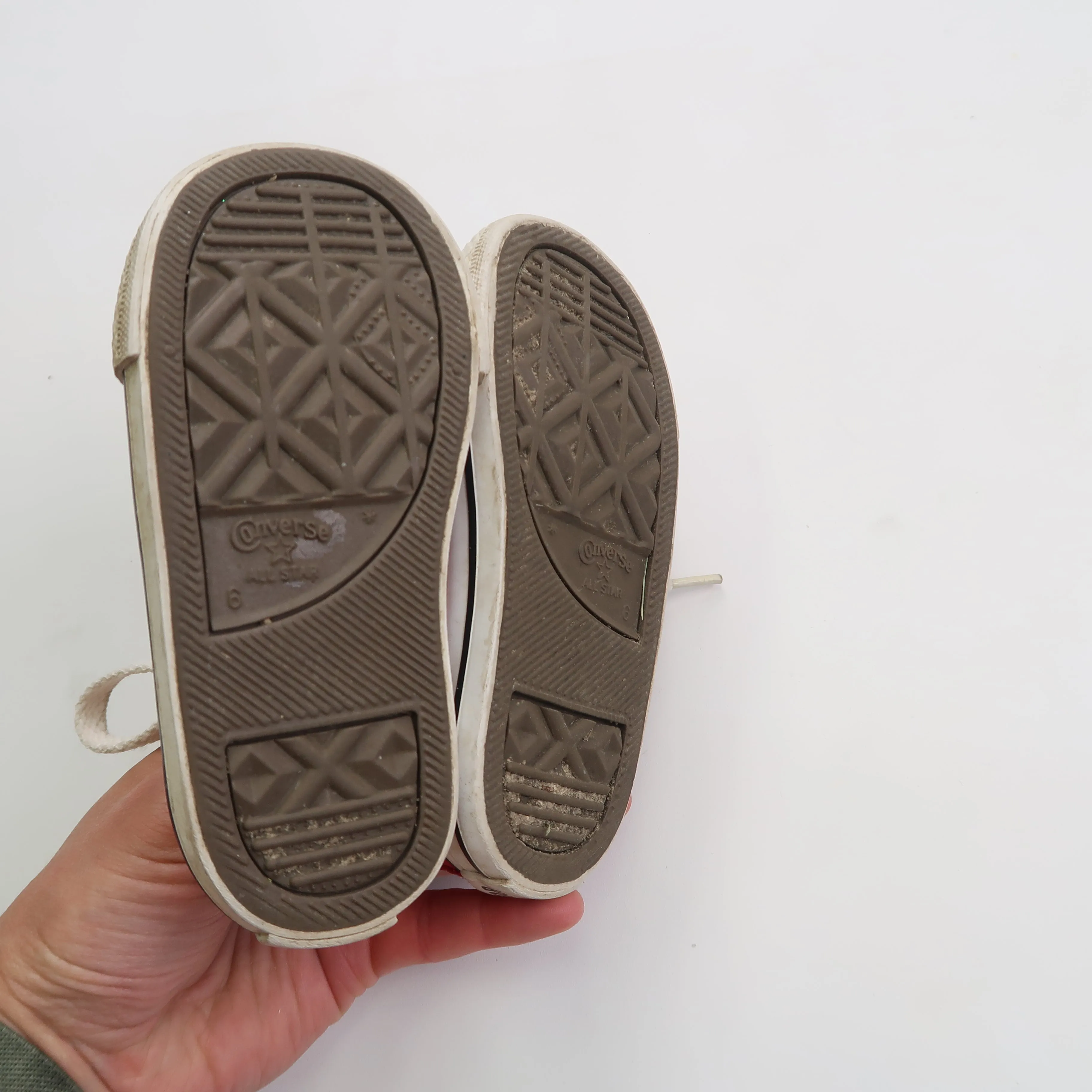 Converse - Shoes (Shoes - 6)