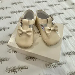 Cream Patent Bow Pram Shoes