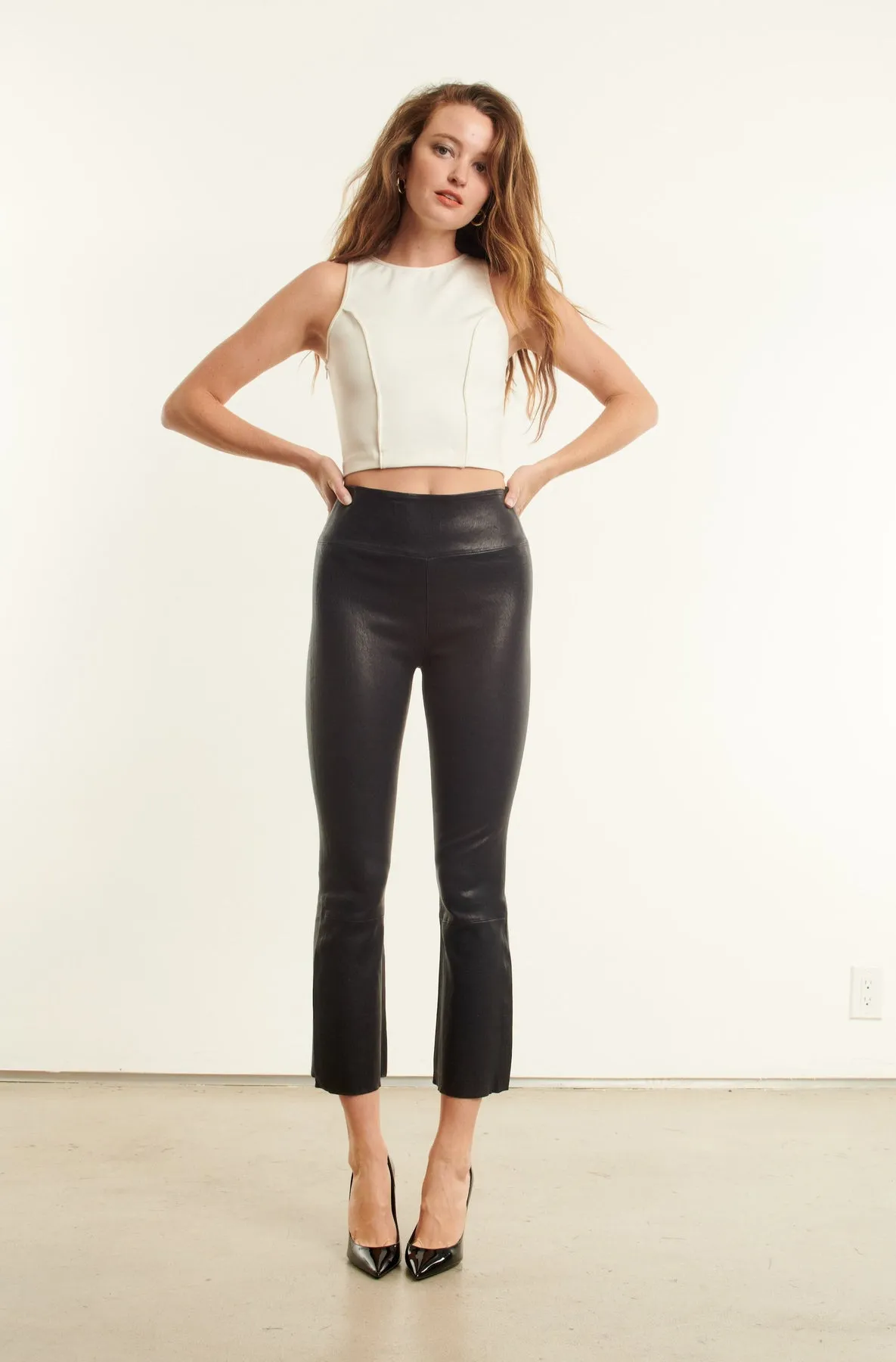 Cropped Flare Leather Leggings in Navy