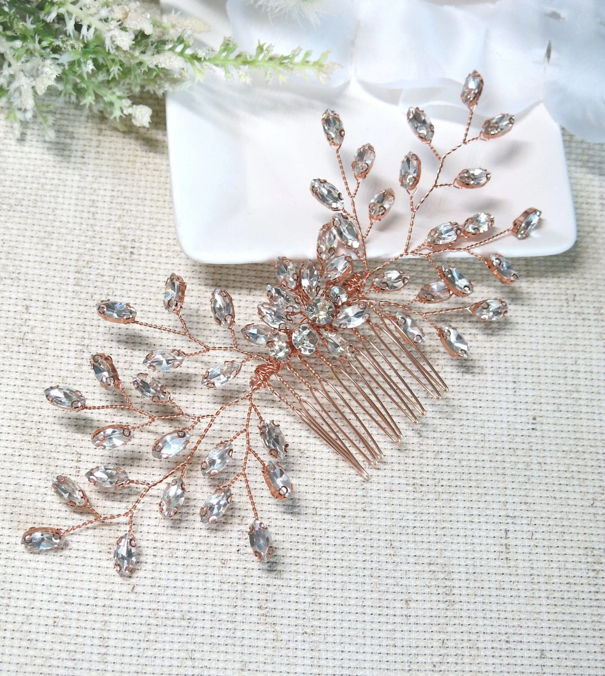 Crystal Bridal Hair Comb, Rhinestone Flower Crystal Hairpiece, Wedding Rhinestone Gem Decorative Hair Comb