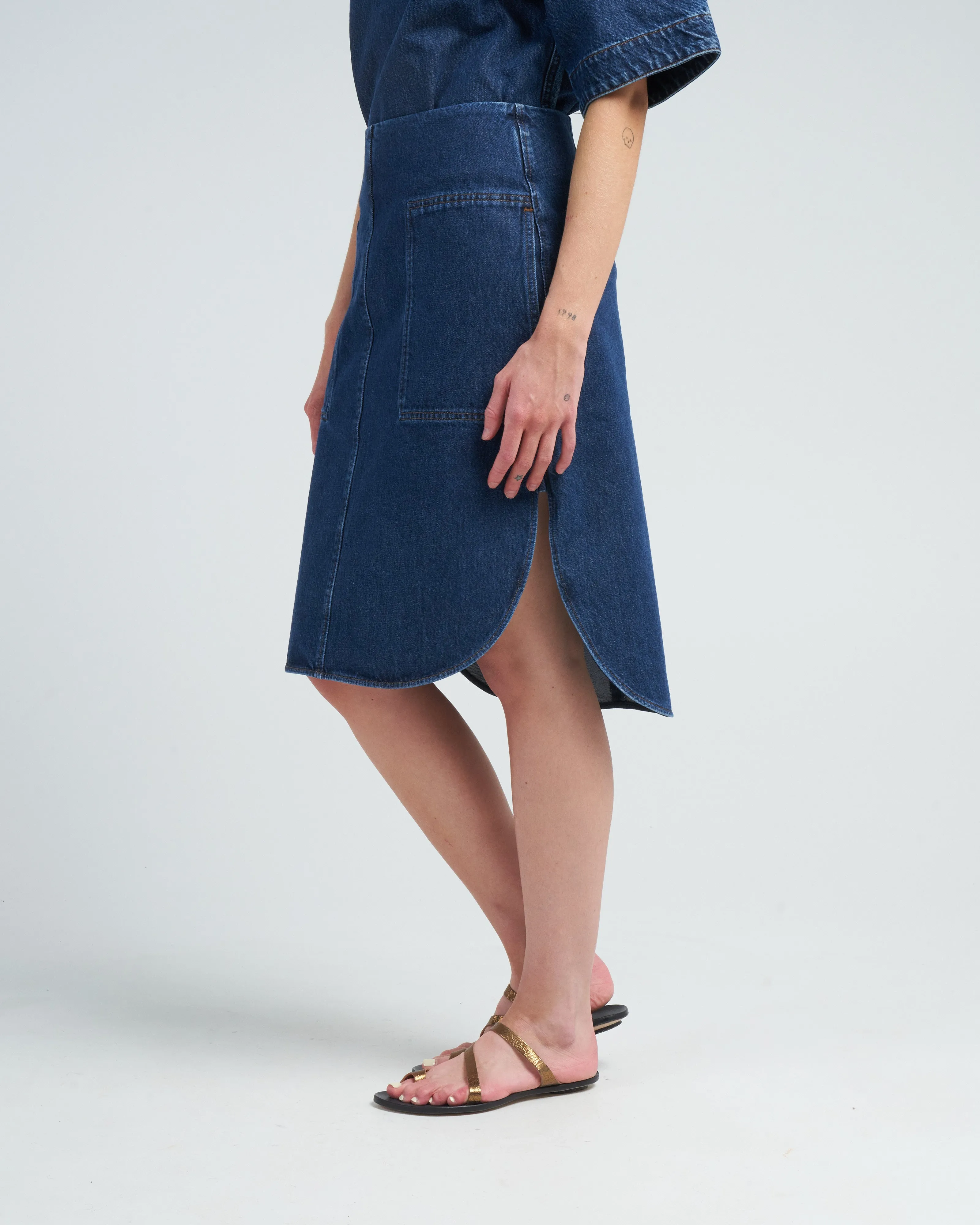 curved hem denim skirt - dark blue