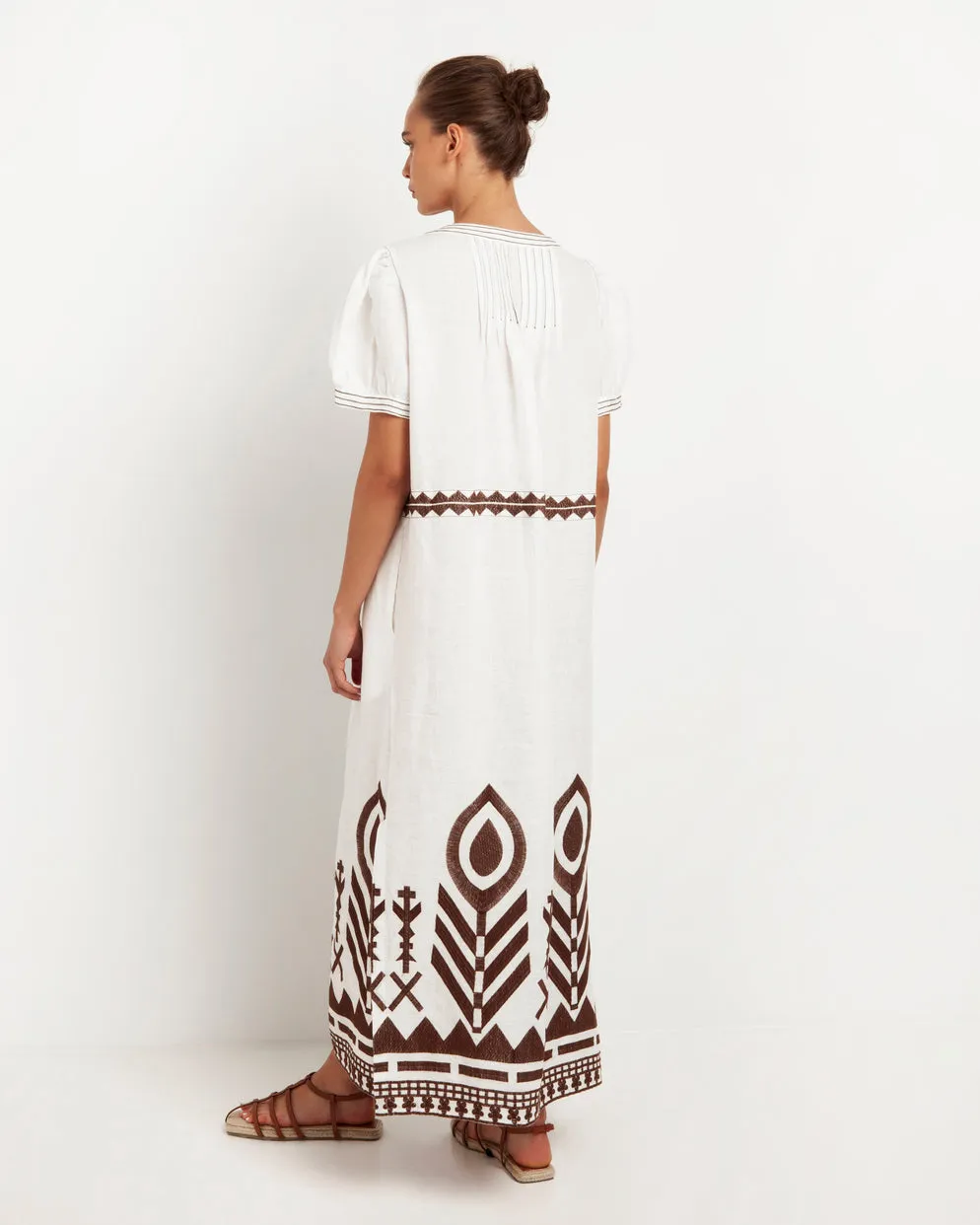 DRESS NERVIR FEATHER CHEVRON SHORT SLEEVES - WHITE/BROWN