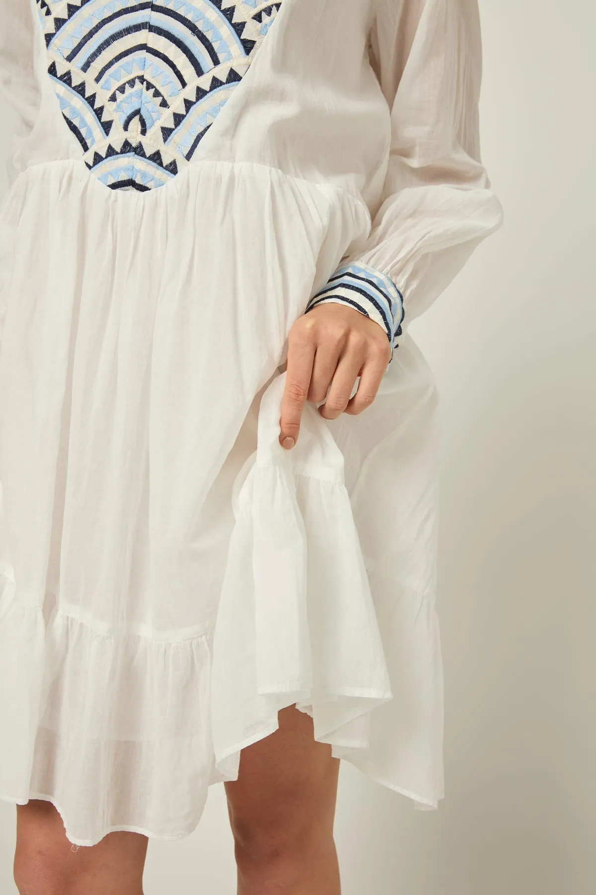 DRESS SHORT NEW ALL OVER L/S - WHITE CIEL