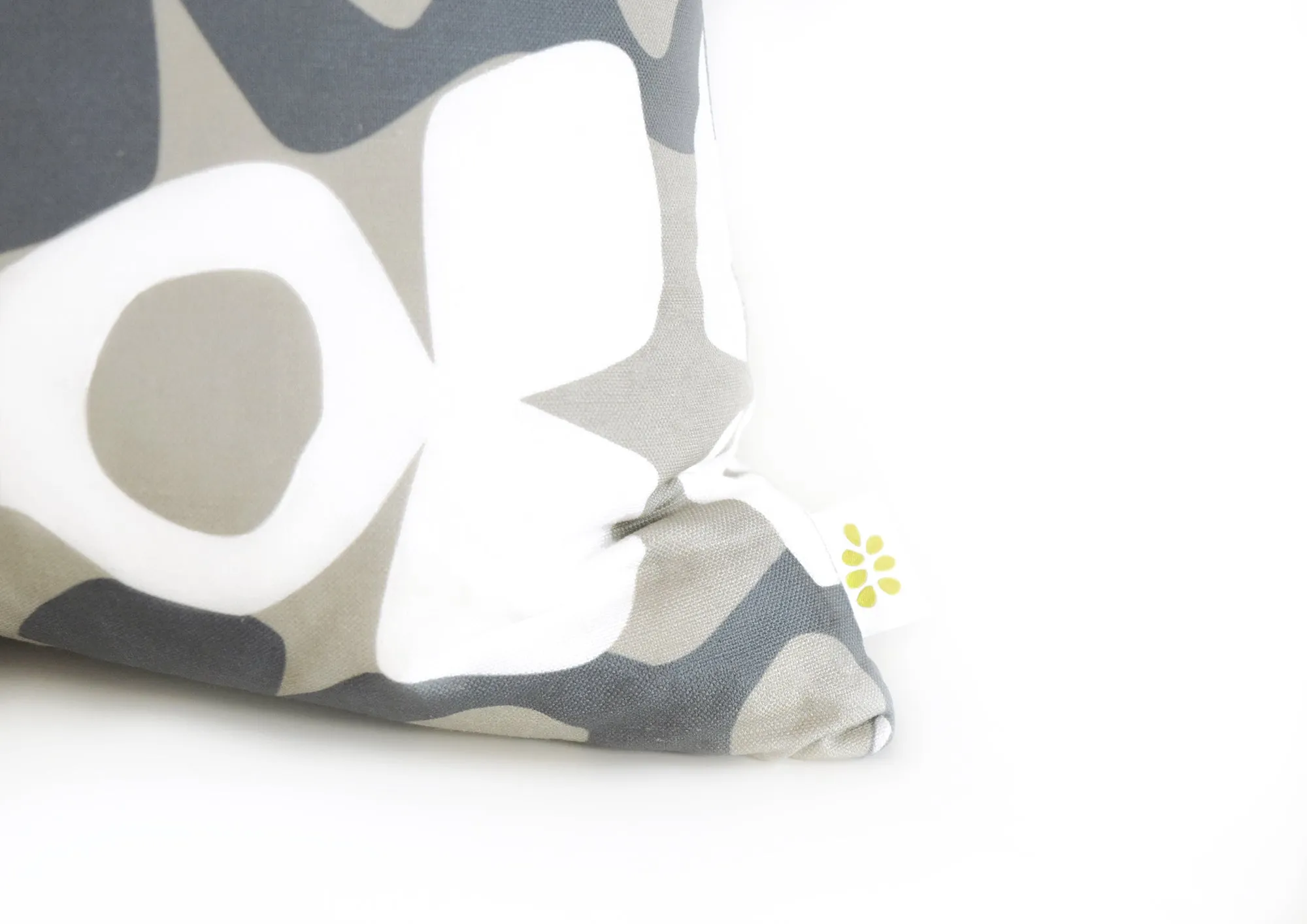 Hoop Linen Cotton Pillow (18x18) – Ink