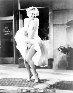 Marilyn Monroe in Seven Year Itch  7166