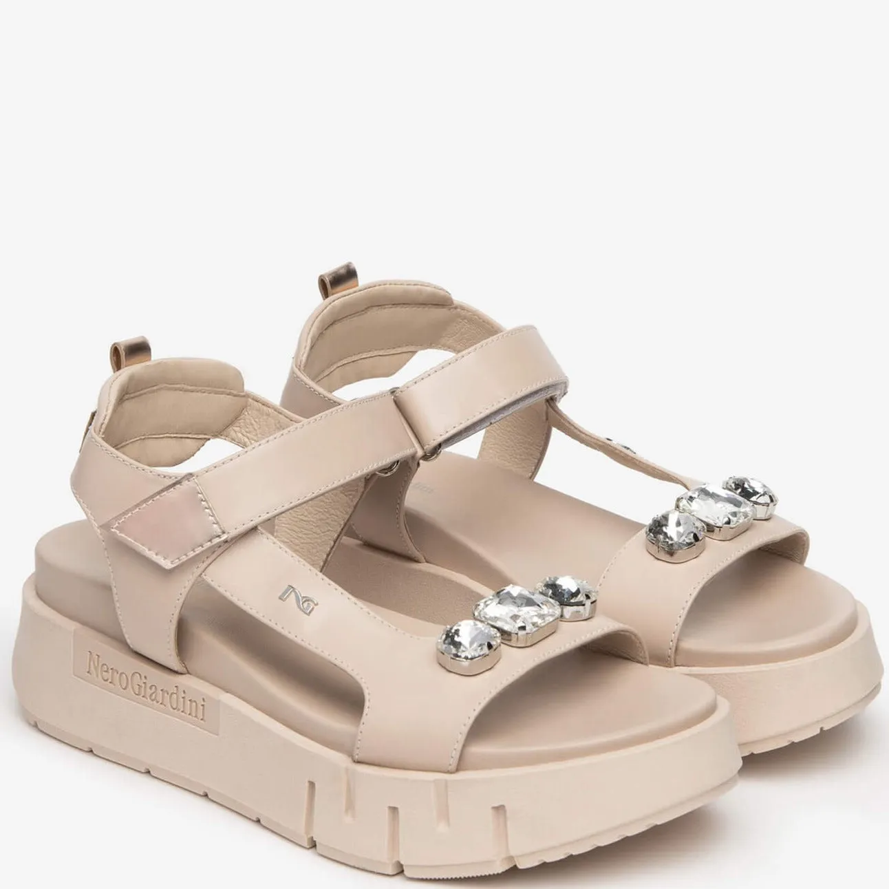 NeroGiardini Nude Leather Jewelled Sporty Sandals