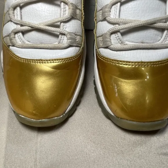 Nike Air Jordan 11 Retro Low GS Closing Ceremony Gold 528896-103 Size 6Y Shoes