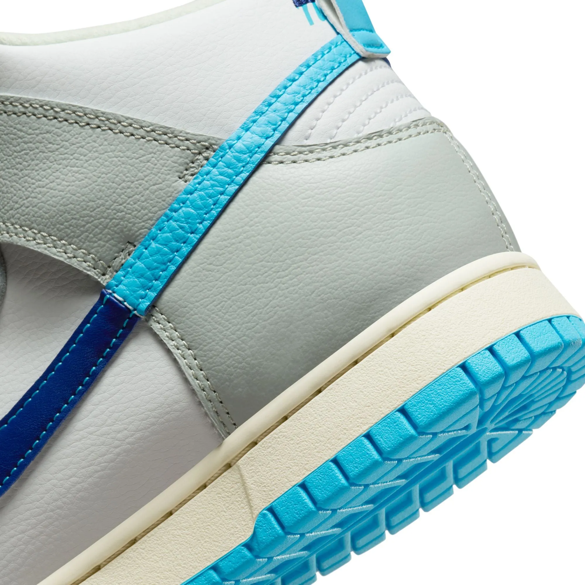 NIKE DUNK HIGH RETRO SE