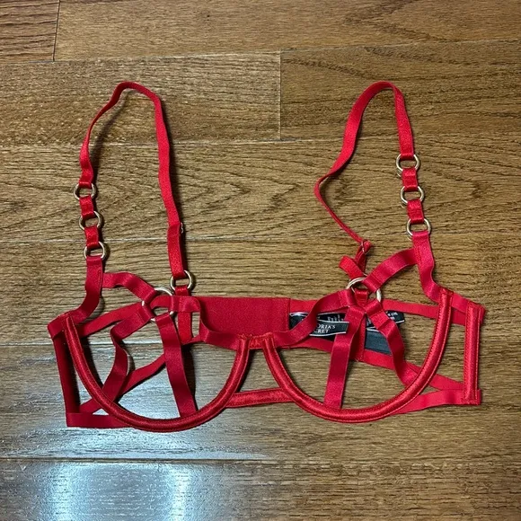 NWOT Victoria’s secret Very Sexy red unlined balconette cage bra gold rings - M