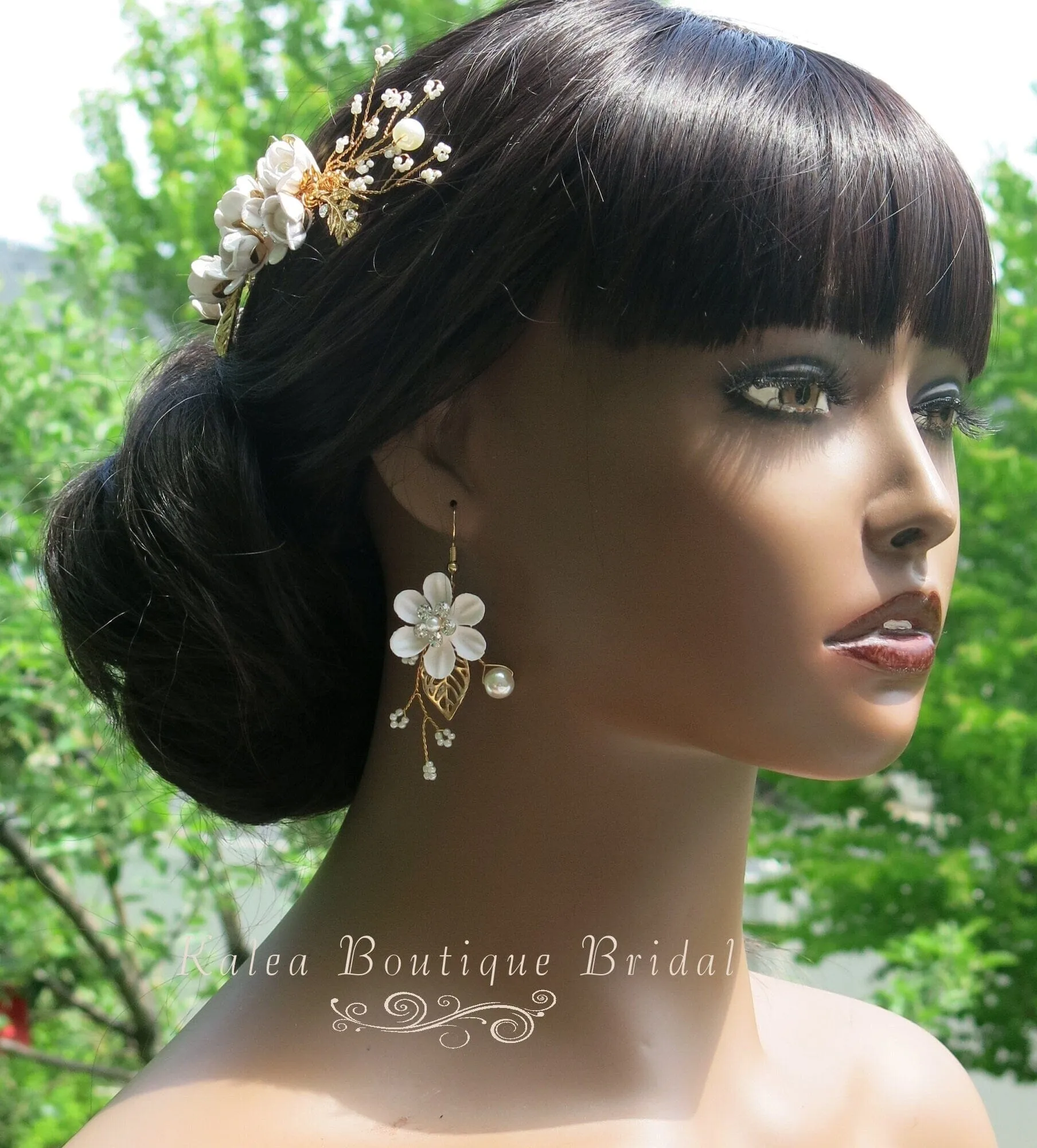 Off White Floral Hair Comb and Earrings 3 PC Set, Ivory Decorative Hair Comb and Earrings, Antique White Bridal Jewelry Set