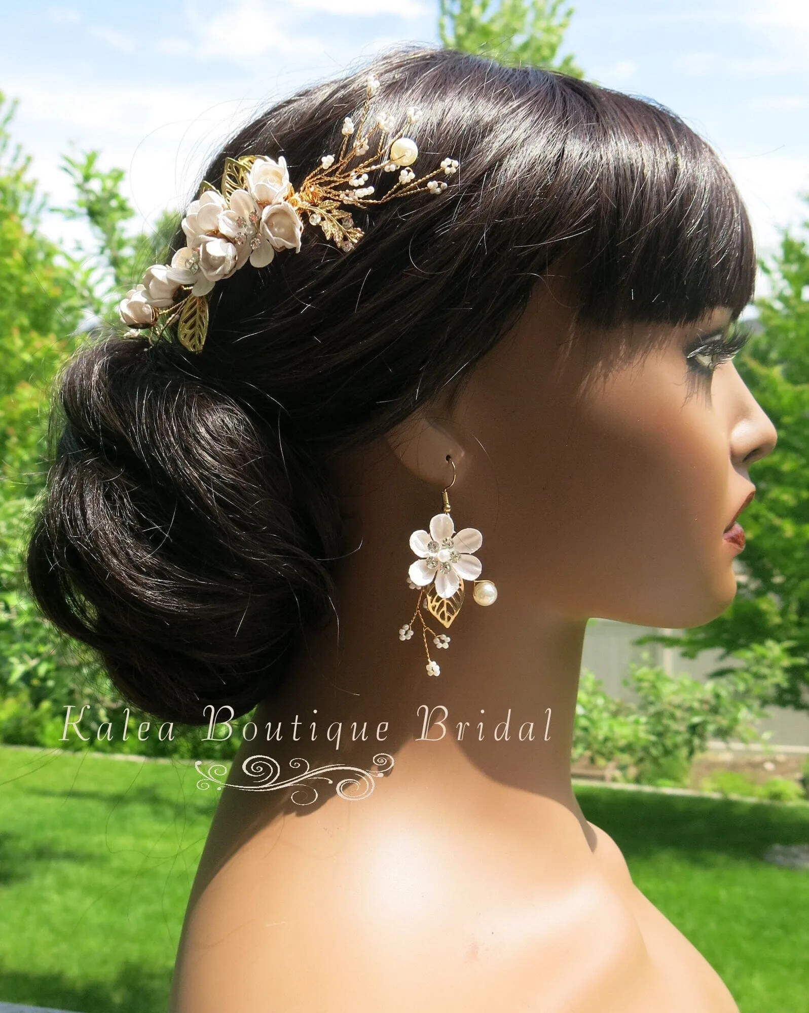 Off White Floral Hair Comb and Earrings 3 PC Set, Ivory Decorative Hair Comb and Earrings, Antique White Bridal Jewelry Set