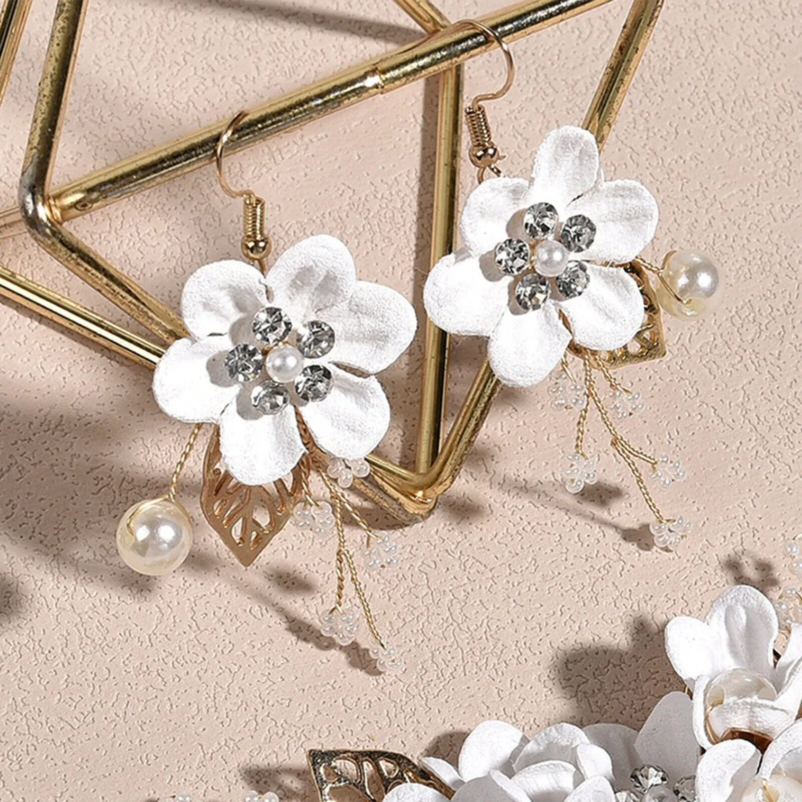 Off White Floral Hair Comb and Earrings 3 PC Set, Ivory Decorative Hair Comb and Earrings, Antique White Bridal Jewelry Set