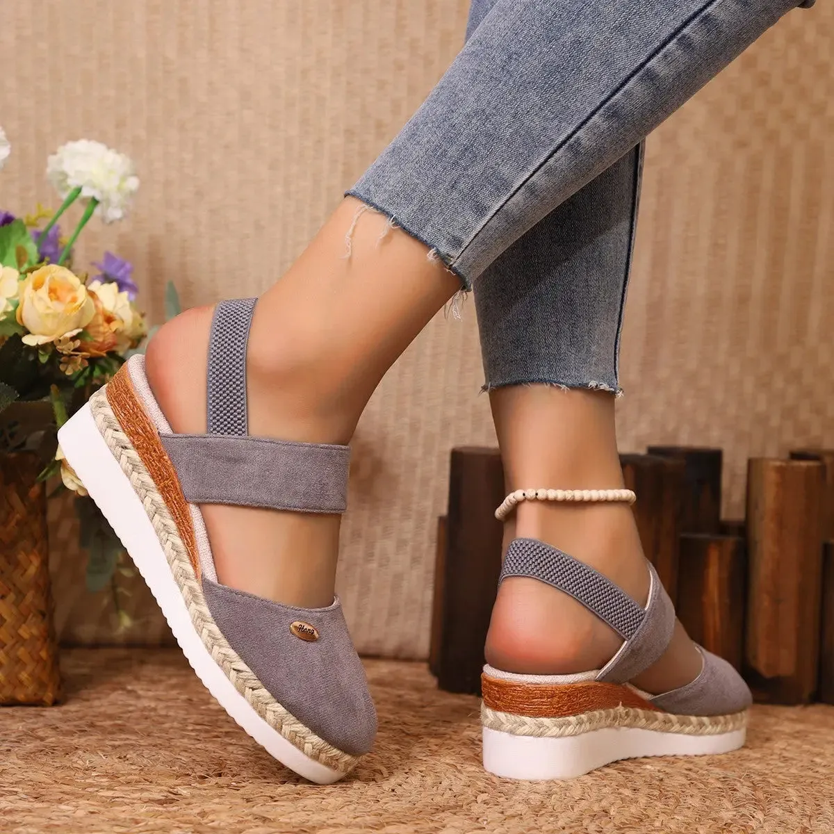 'Ophelia' Round Toe Platform Wedges