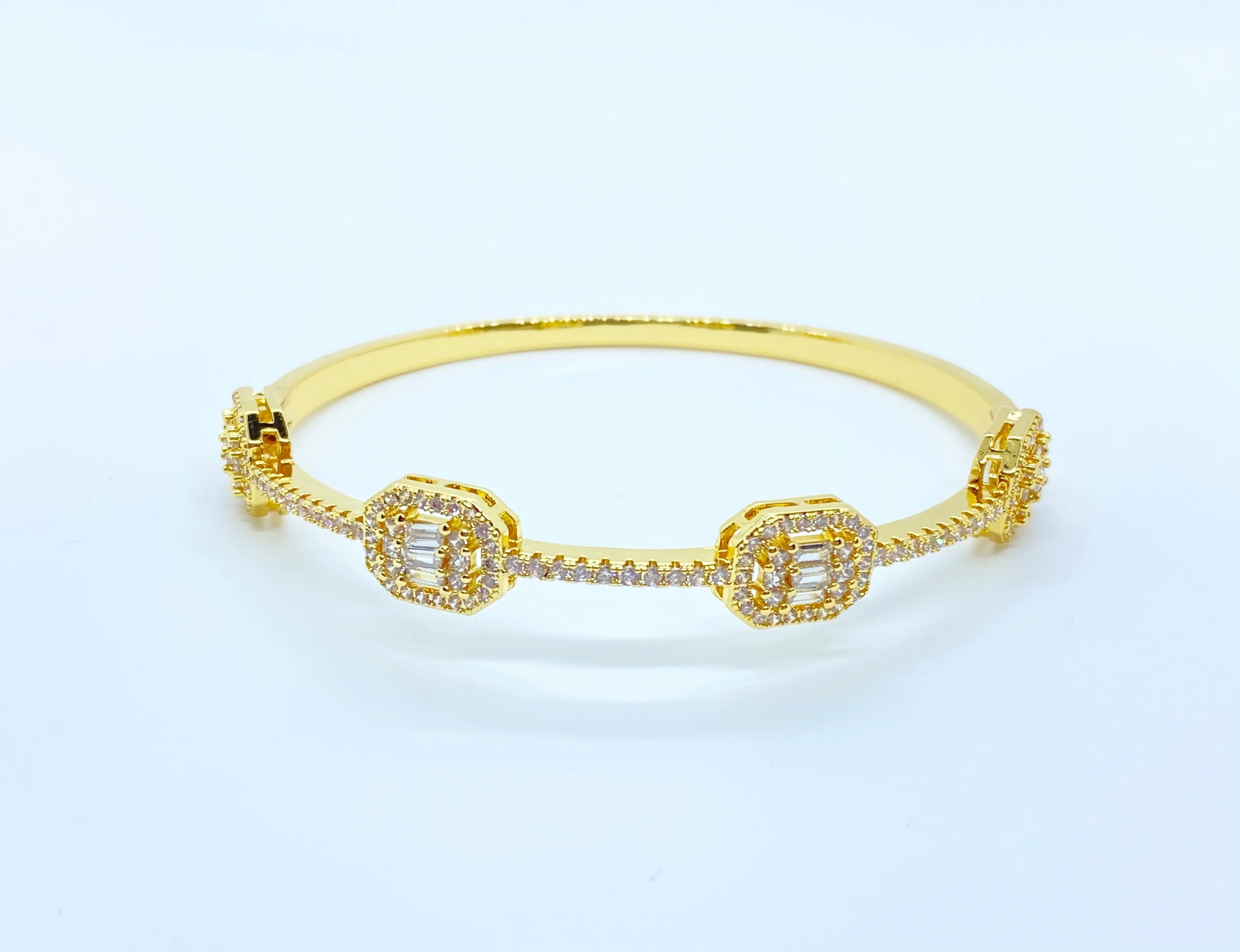 "High Class" Bangle Bracelet