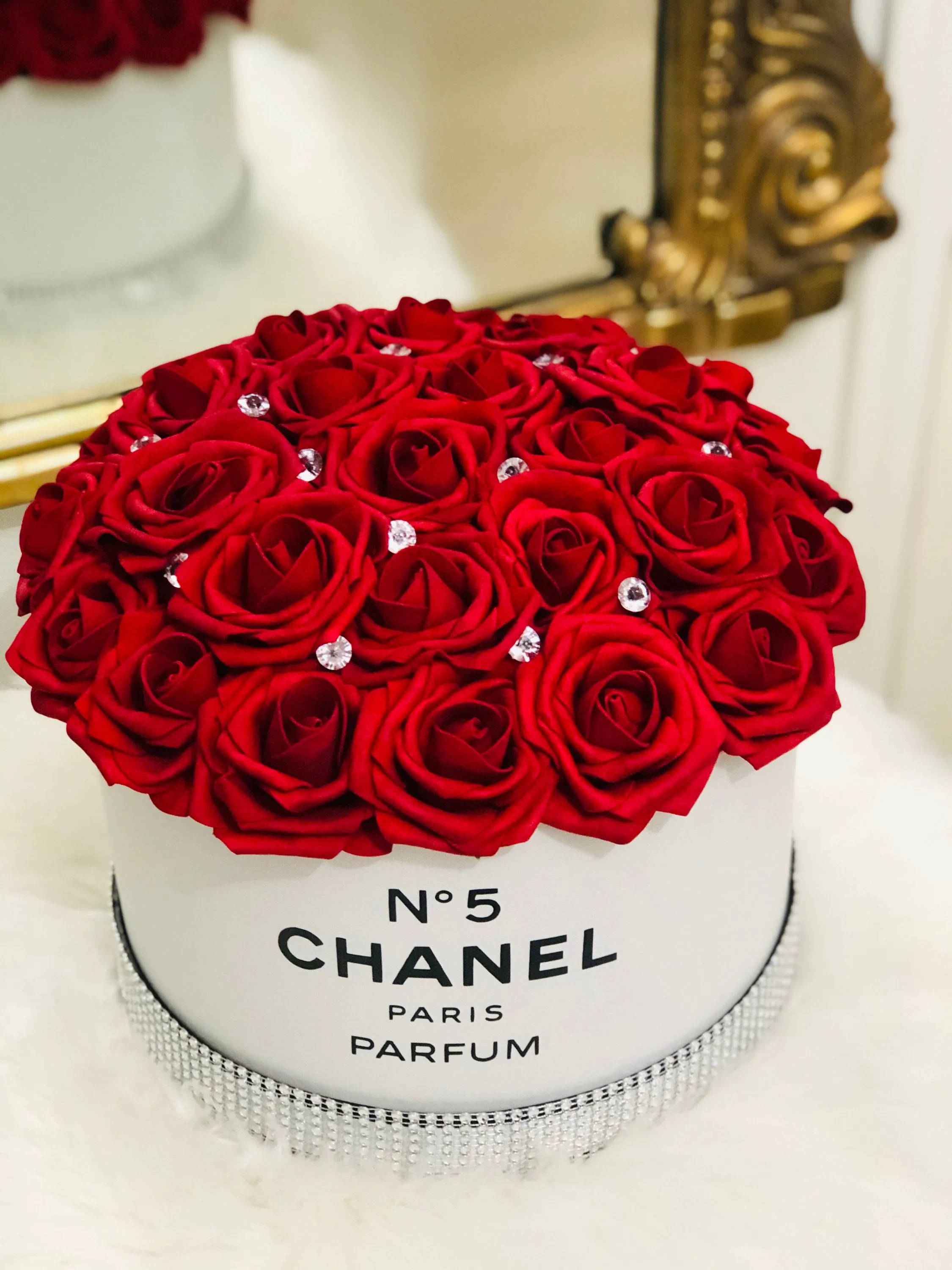 Rose Hat Box Bouquet