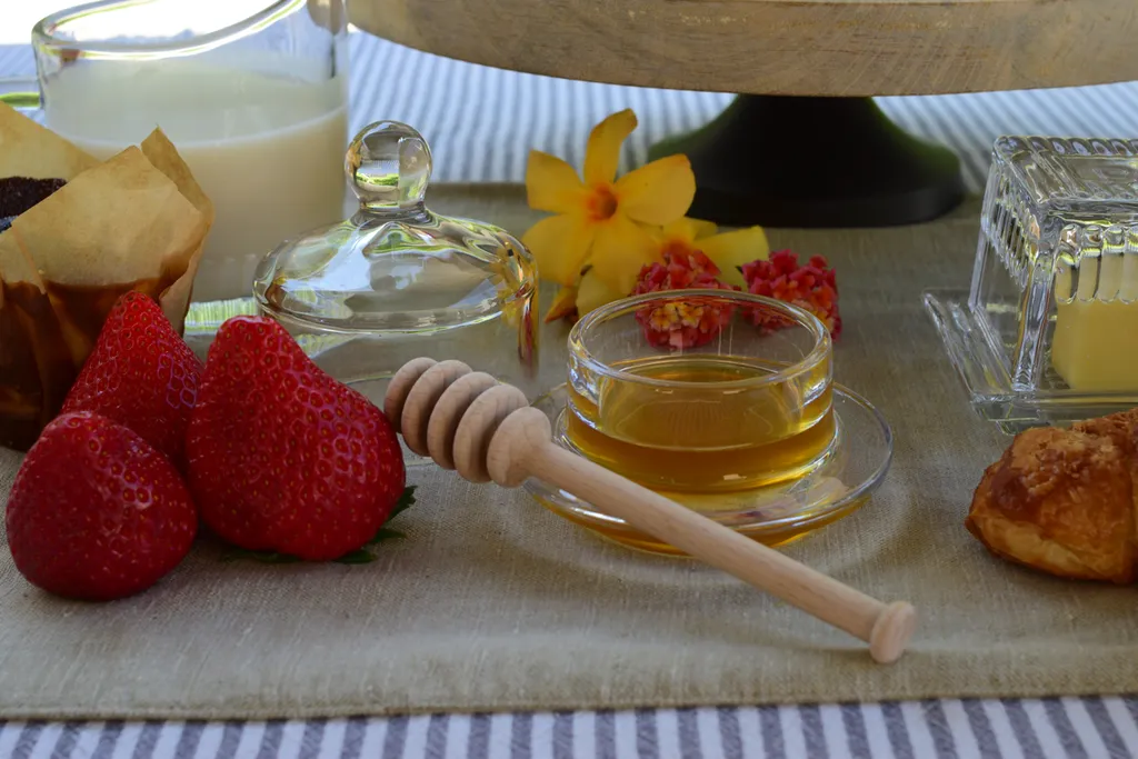 Round Cloche Condiment Dish