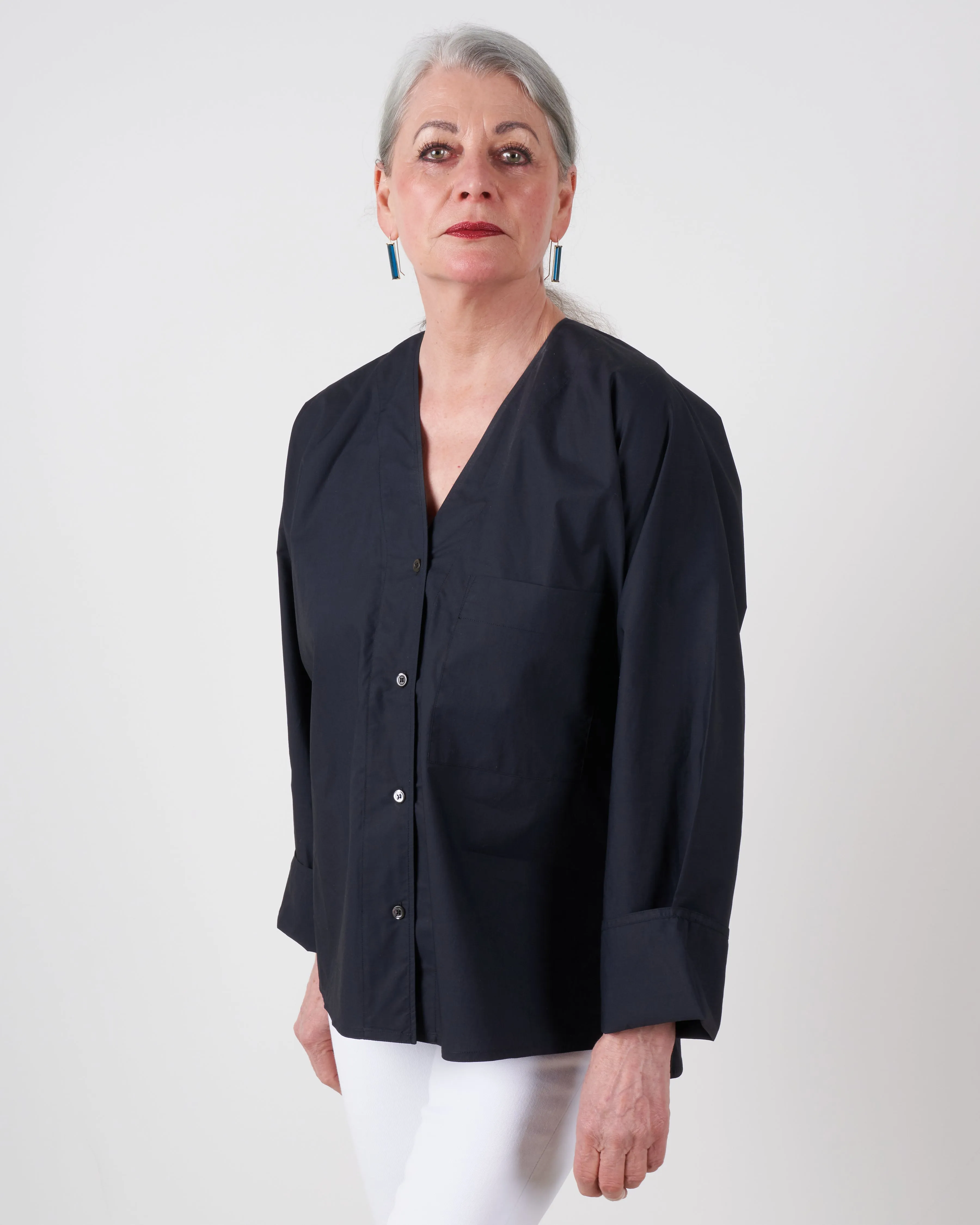 shirt with chest pocket - black