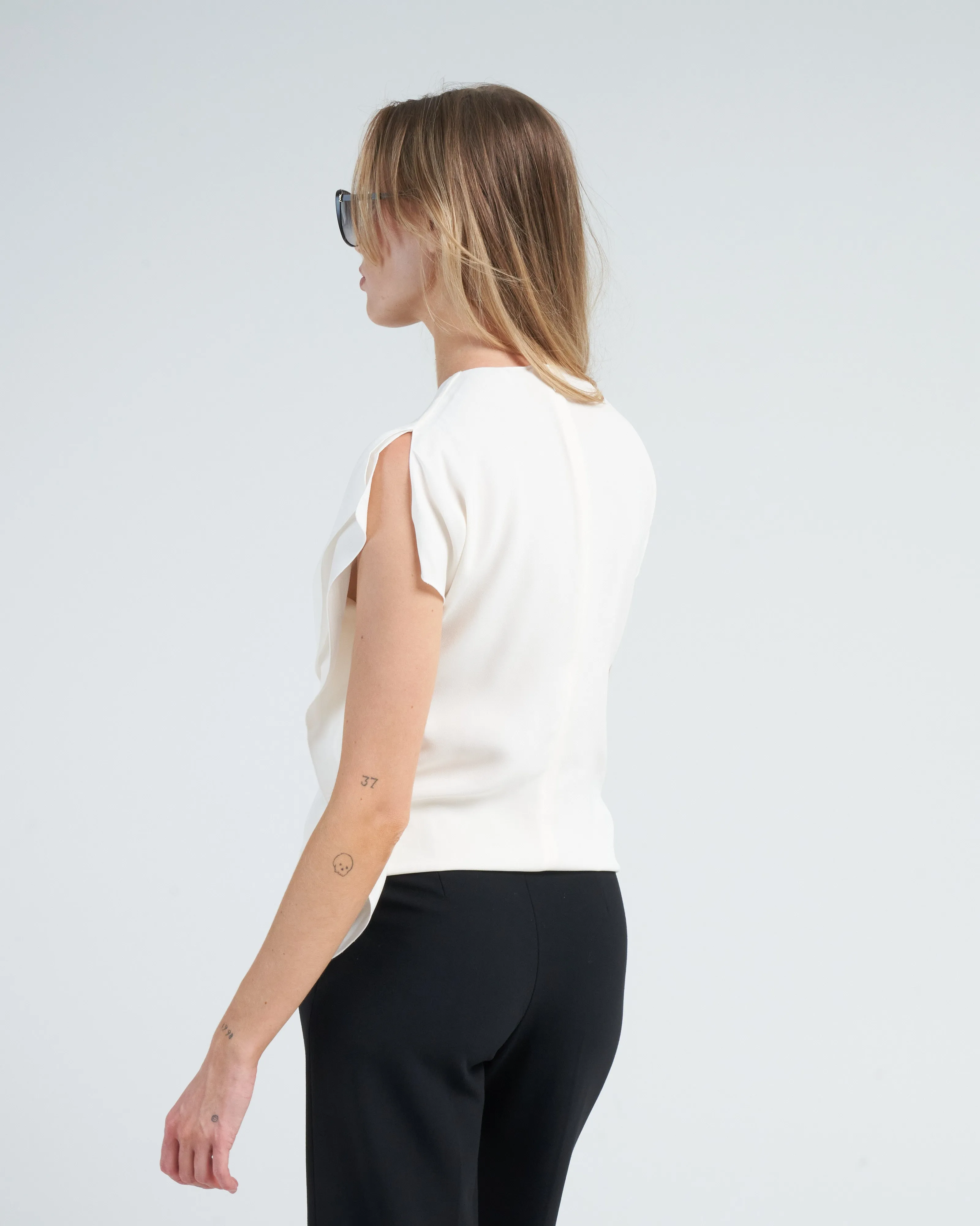 side drape crepe top - macadamia