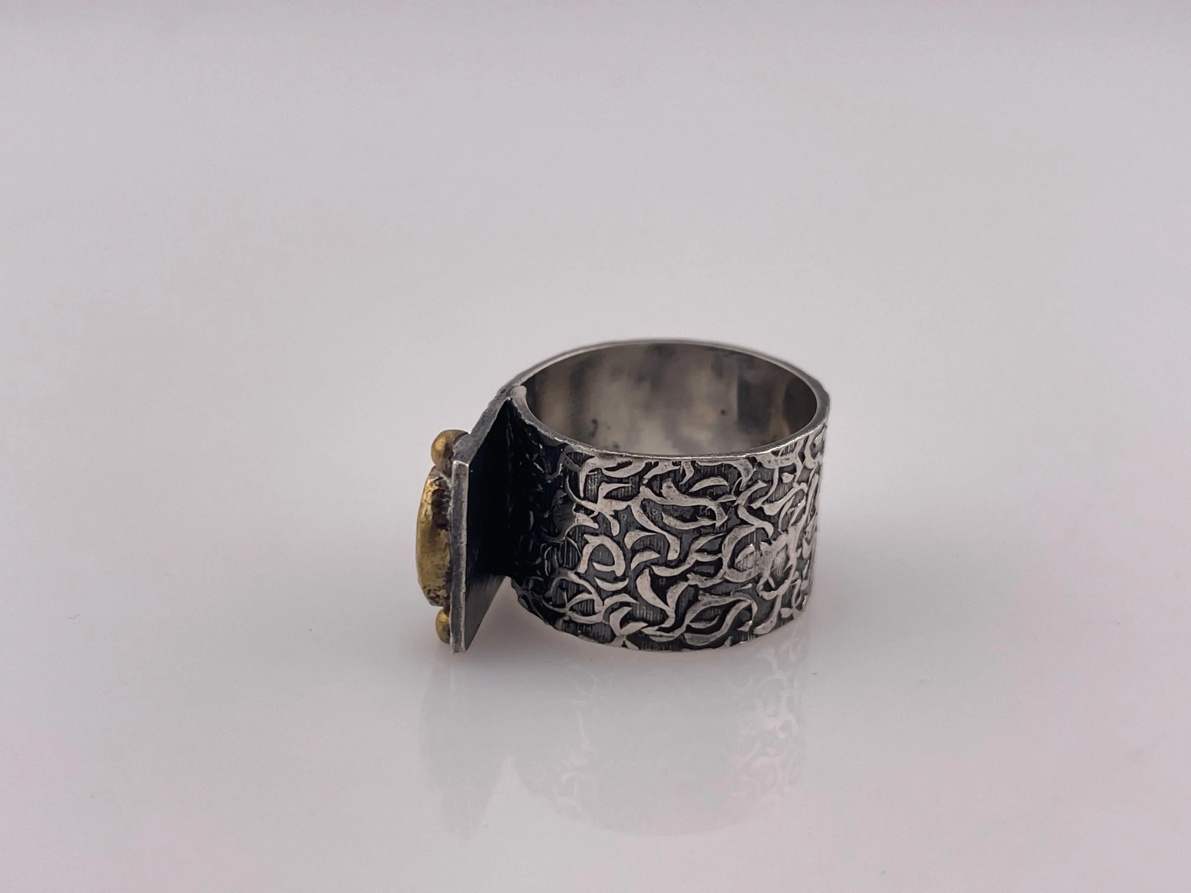 size 7.25 sterling silver & brass textured rhinestone high profile ring
