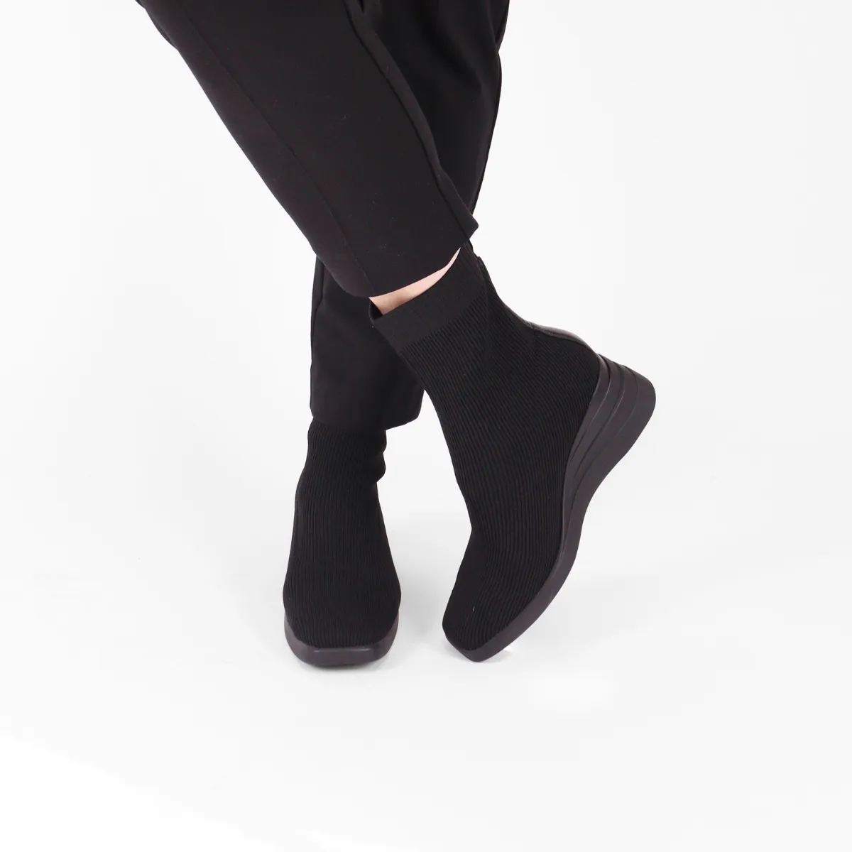 Sophie Nero Knit