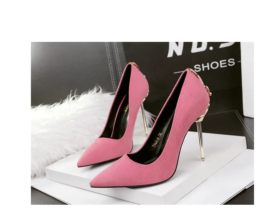 Stunning metal bow banquet stiletto Heels