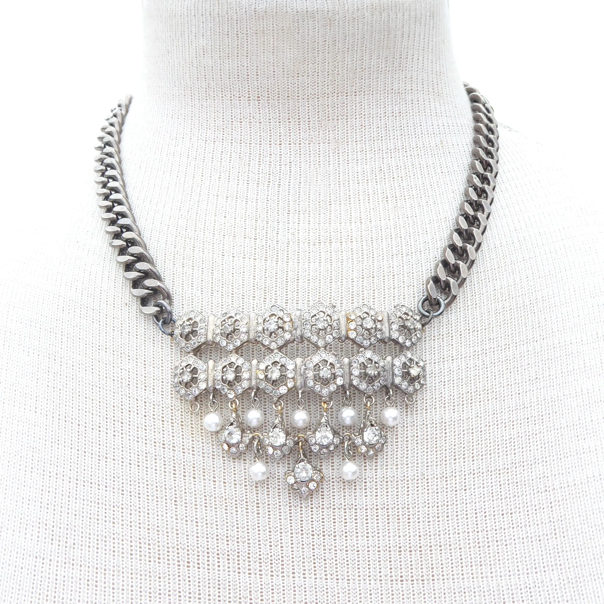 Tiretiera necklace