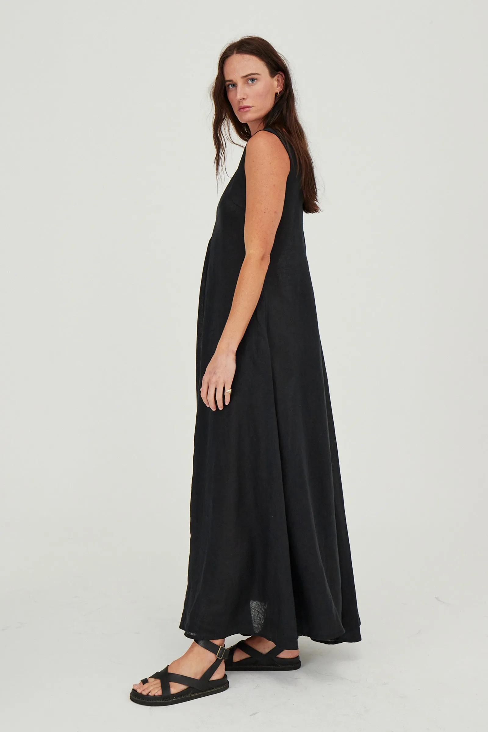 Venus Linen Maxi Dress Black