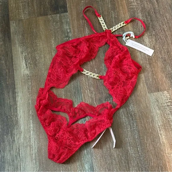 Victoria’s Secret VERY SEXY Lace Teddy