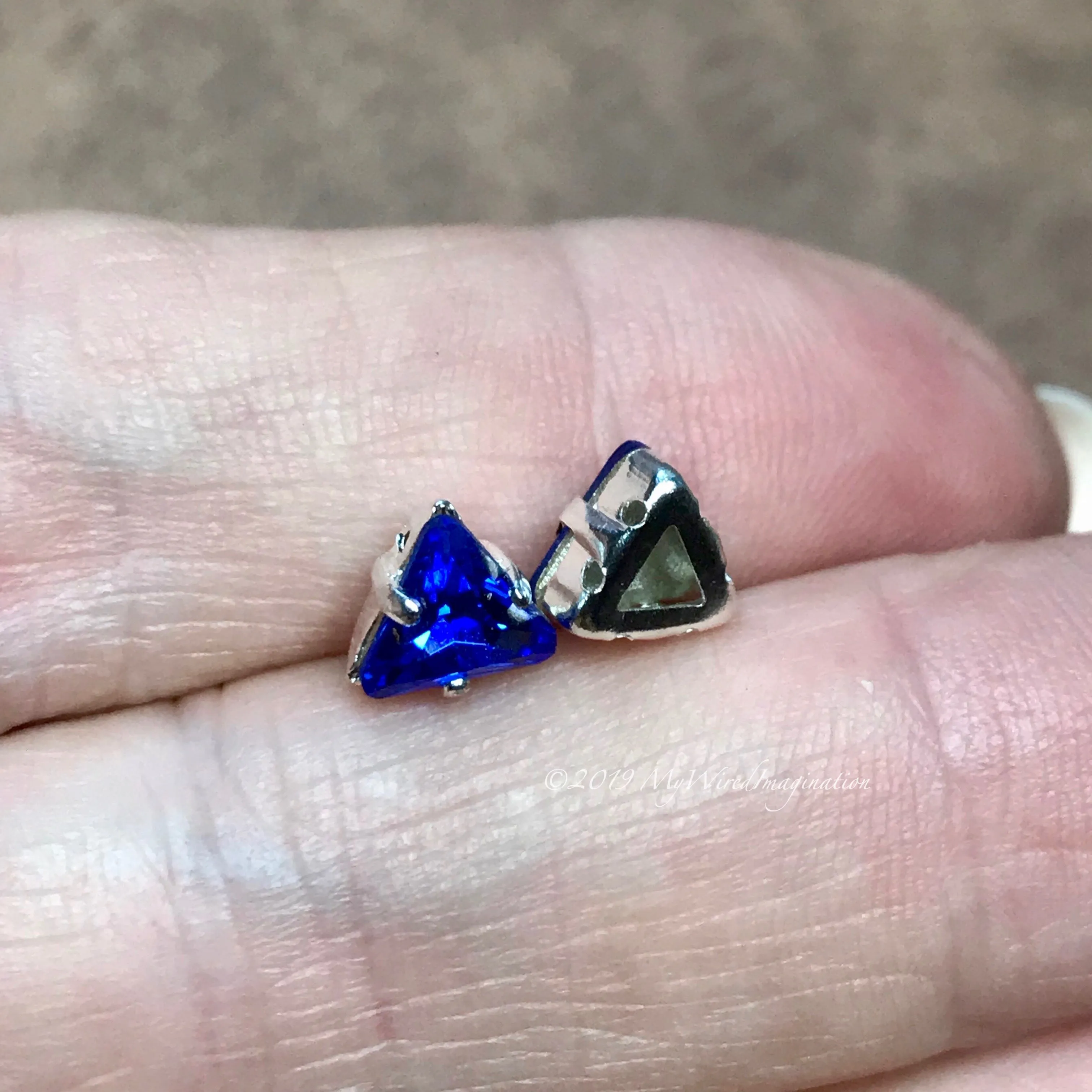 Vintage 6mm Swarovski Triangle Art 4722 2pcs  Sapphire,Olivine, Blue Zircon or Tanzanite with Setting
