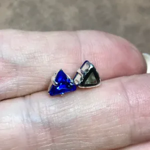 Vintage 6mm Swarovski Triangle Art 4722 2pcs  Sapphire,Olivine, Blue Zircon or Tanzanite with Setting