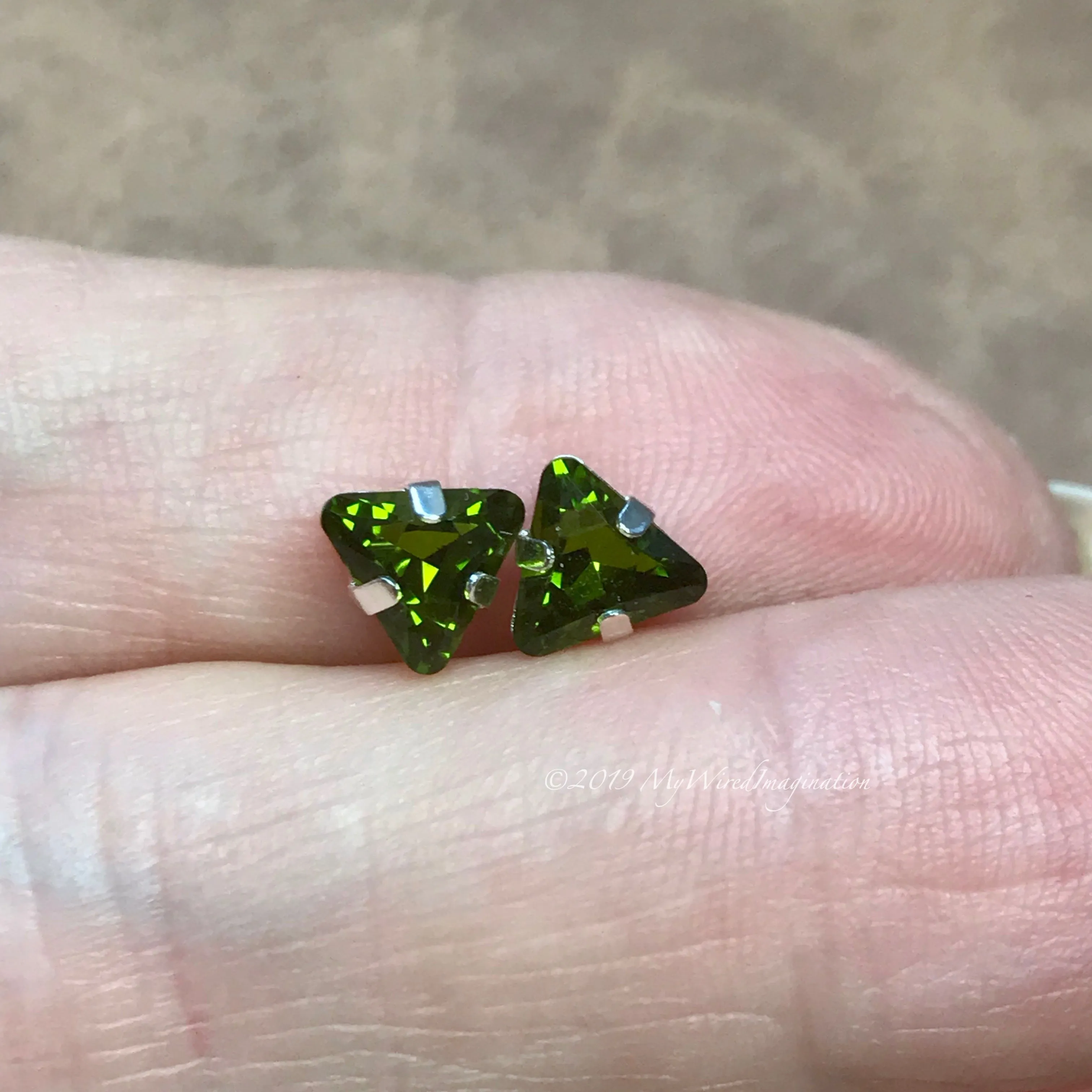 Vintage 6mm Swarovski Triangle Art 4722 2pcs  Sapphire,Olivine, Blue Zircon or Tanzanite with Setting