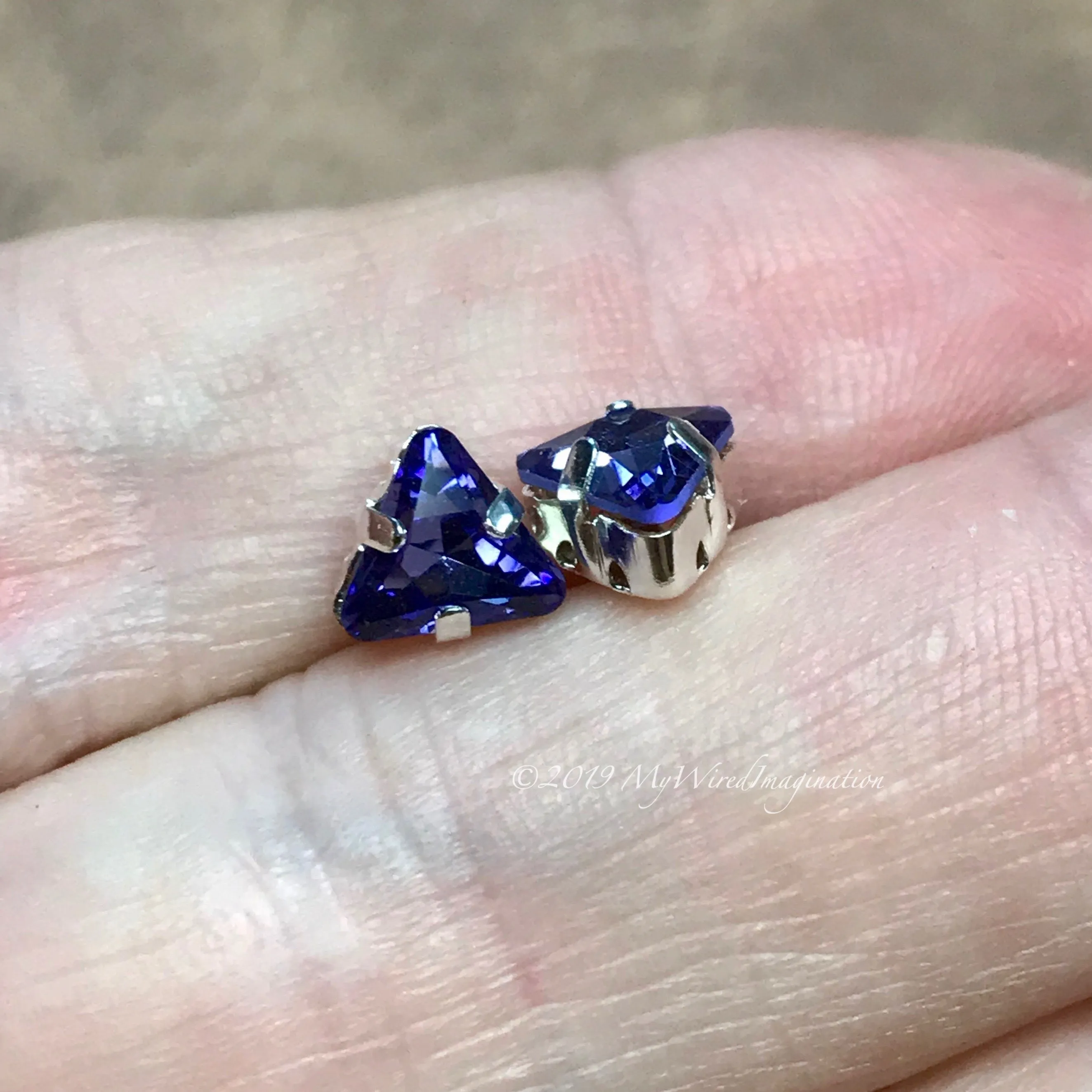 Vintage 6mm Swarovski Triangle Art 4722 2pcs  Sapphire,Olivine, Blue Zircon or Tanzanite with Setting