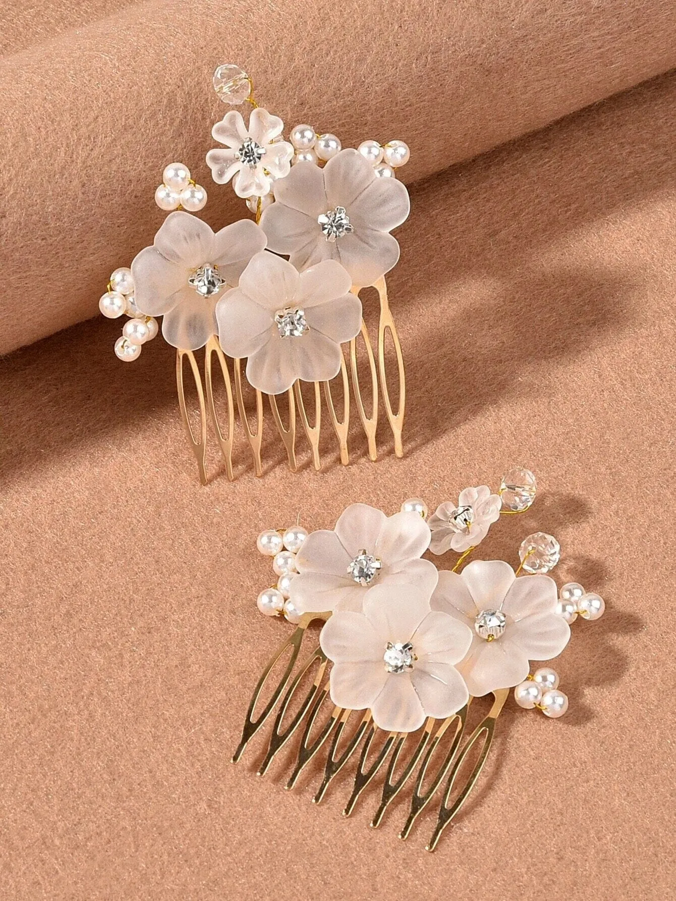 White Flower 2 PC Hair Comb Set, Wedding Floral Pearl Hairpiece 2 PC Set, Bridal White Floral Small Hair Comb Set