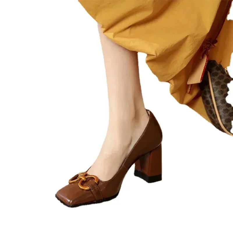 Women Retro Leather Platform Pumps